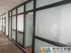 出租市中心辦公室4間，交通便利，價(jià)格面議