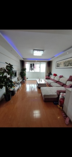 出售淇濱區(qū)陽光麗景小區(qū)，外國語學區(qū)房